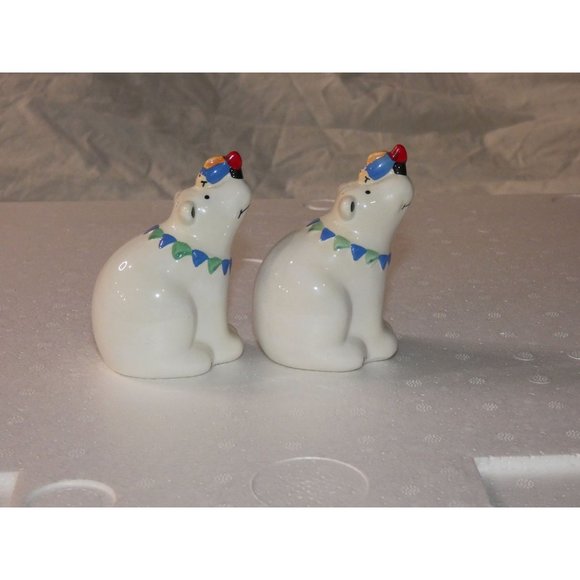 POLAR BEARS WITH COLORFUL FISH ON NOSES SALT & PEPPER SHAKERS, Vintage Coco Dowl - Picture 5 of 6